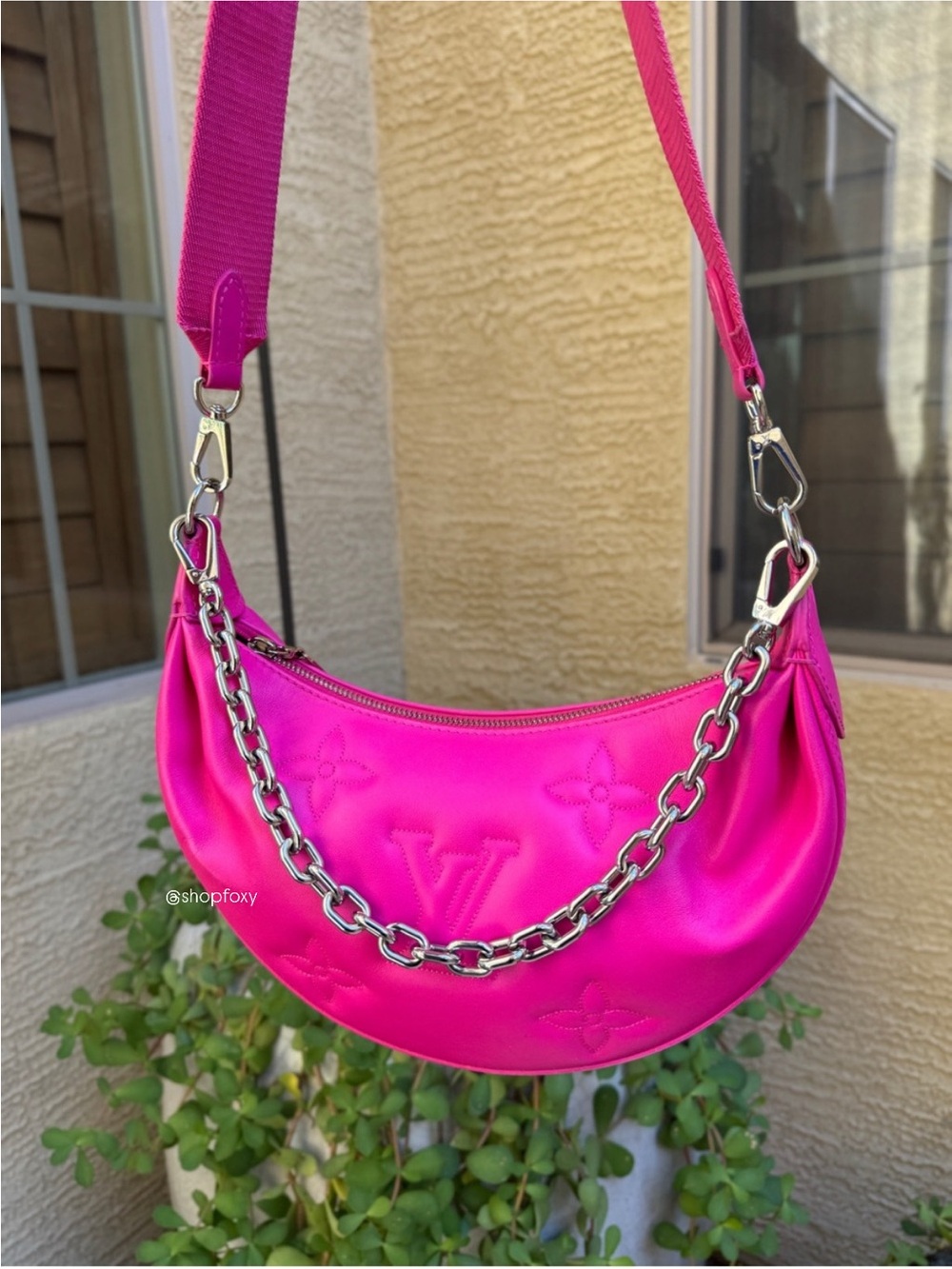 Louis Vuitton Bubblegram Calfskin Over the Moon Crossbody - Picture 1 of 16